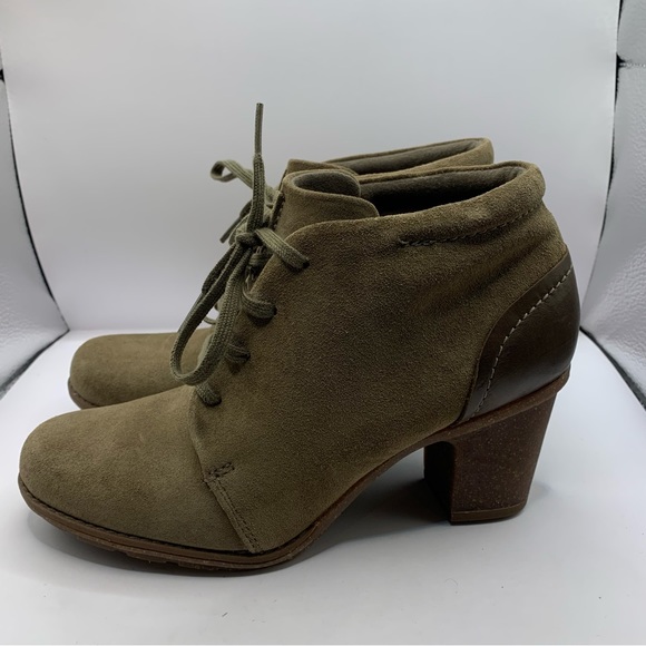 Clarks Shoes - Clarks Sashlin Sue Ankle Bootie Lace Up Round Toe Cushion Soft Boho Women's 8.5M